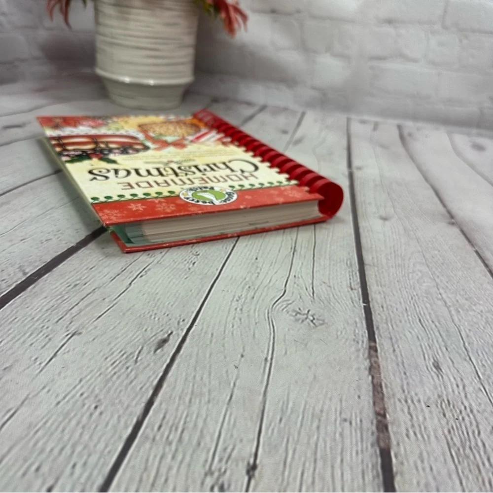 vintage Gooseberry Patch Homemade Christmas Cookbook hardcover spiral bound